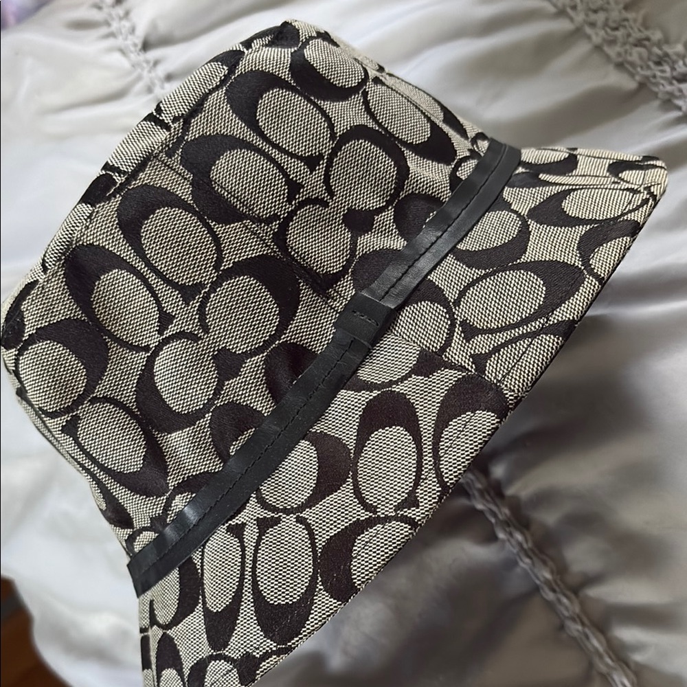 Stylish Black and Cream Women's Bag